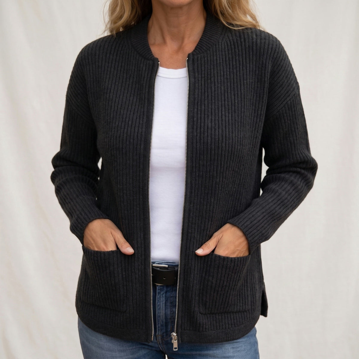 Anneke Cozy Zip-Up Cardigan with Deep Pockets
